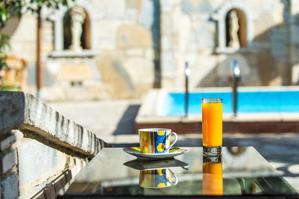 Athina - Afbeelding 4