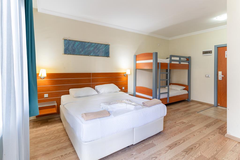 Petunya Beach - Afbeelding 3