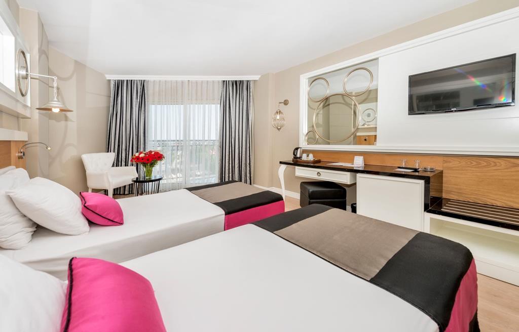 Serenis Hotel - Afbeelding 4