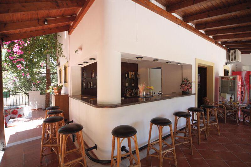 Rena Gouves - Afbeelding 4