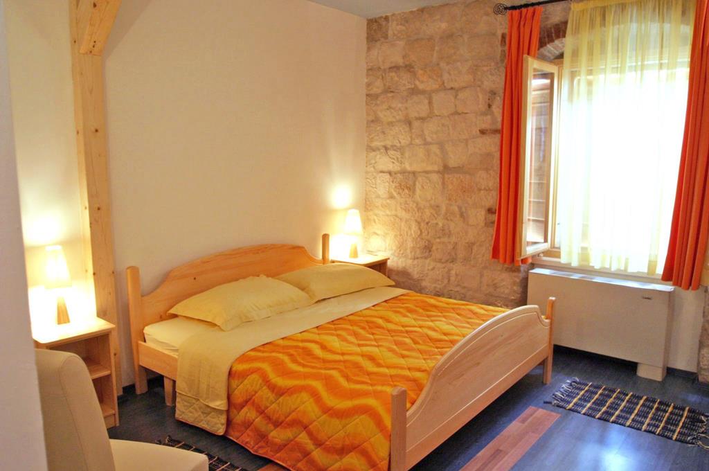 Tragos - Afbeelding 4