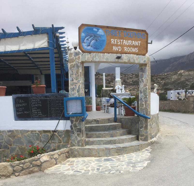 Three Dolphins - Afbeelding 3