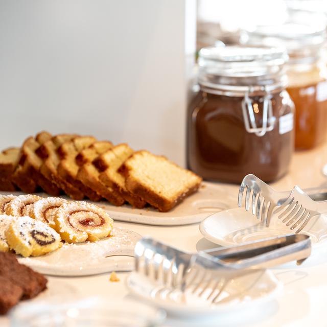 Mythic Summer Hotel - Afbeelding 3