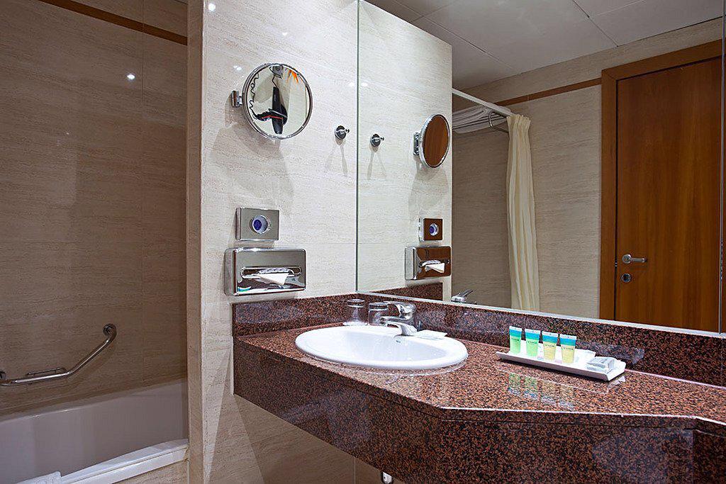 Ilunion Les Corts - Afbeelding 4