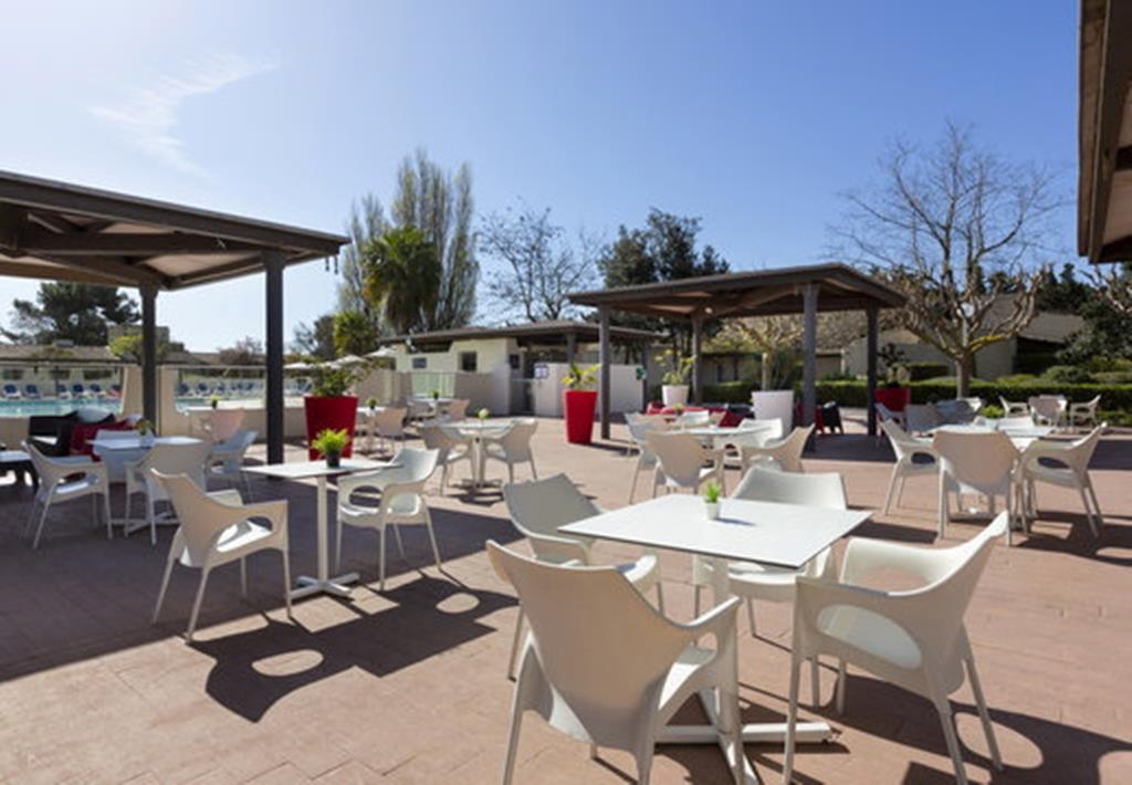 Sowell Lauriers RosesFam Cap d'AgdeJardin du Cap - Afbeelding 3