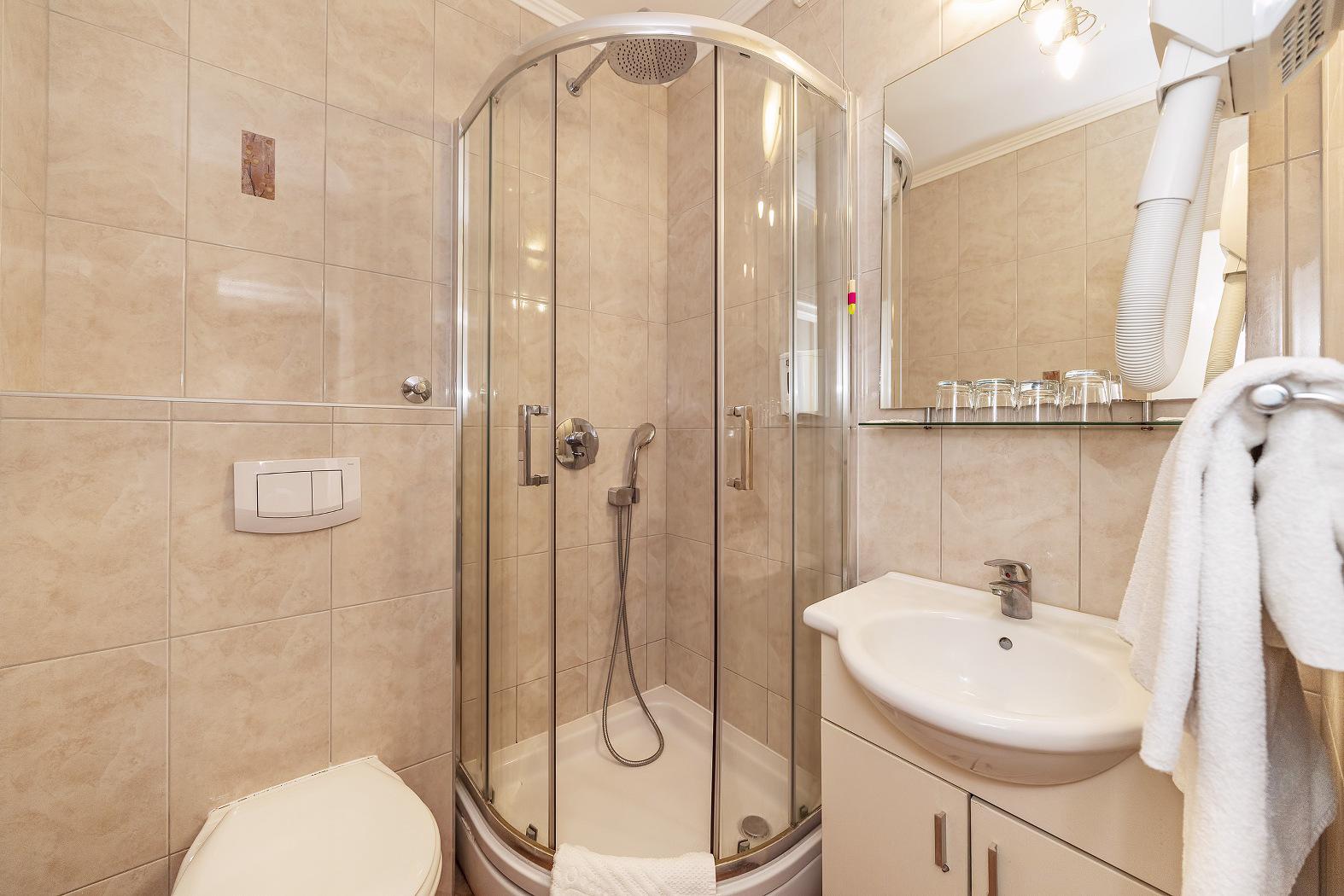 Omorika - Afbeelding 2