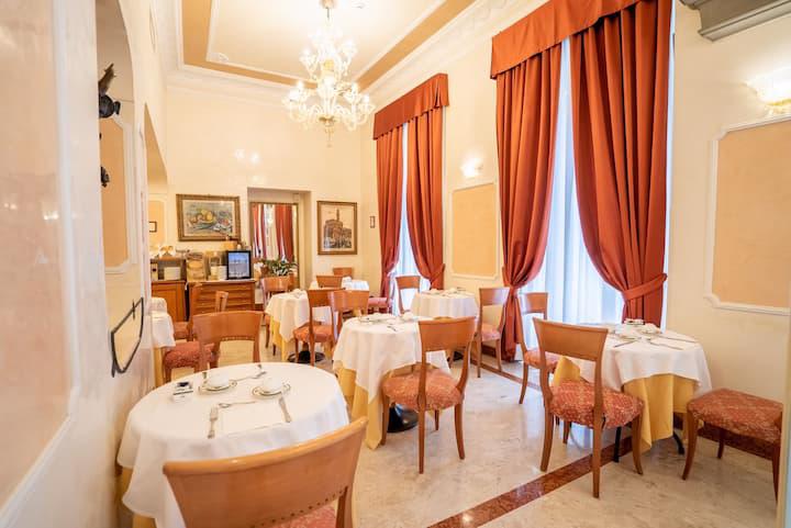 Strozzi Palace - Afbeelding 3