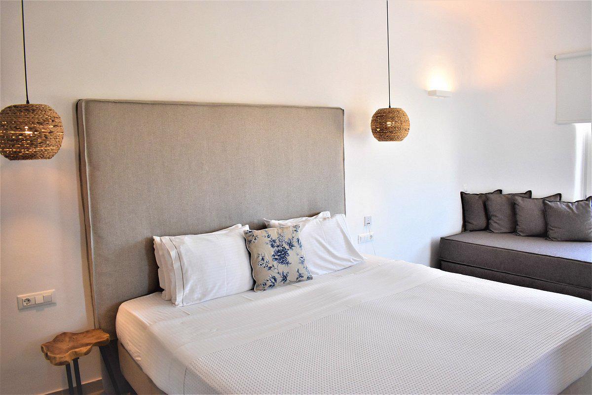 Ftelia Bay Boutique - Afbeelding 2