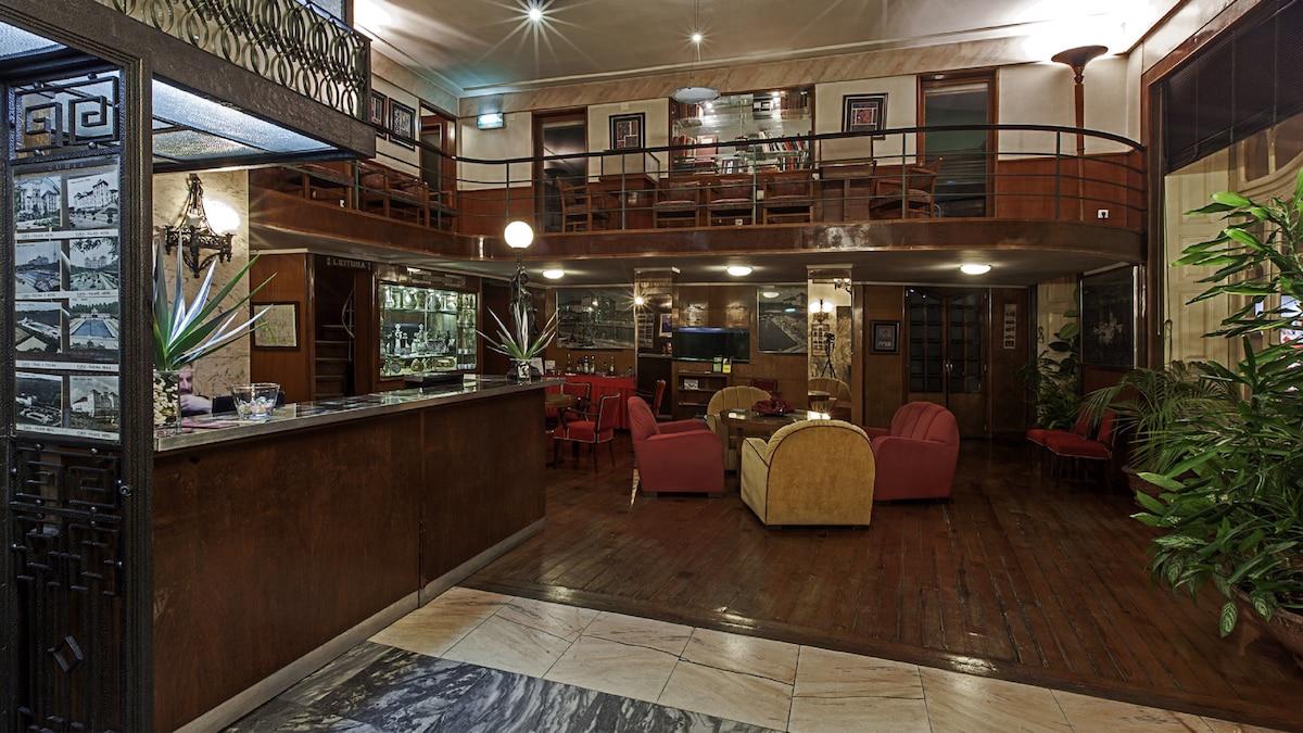 Astoria - Afbeelding 4