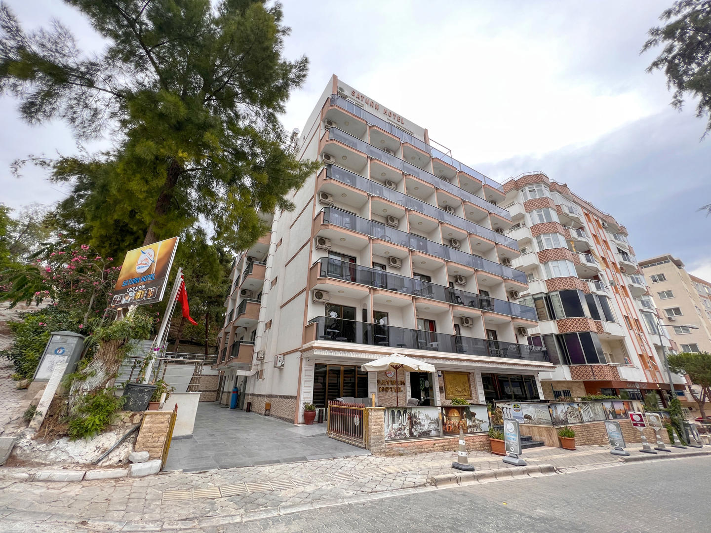 Saturn - Afbeelding 4