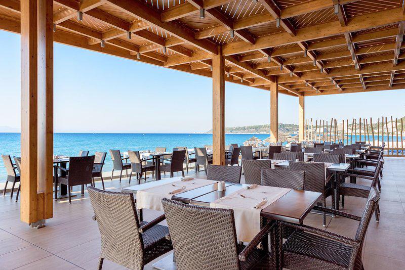 Avra Beach Resort en Bungalows - Afbeelding 2