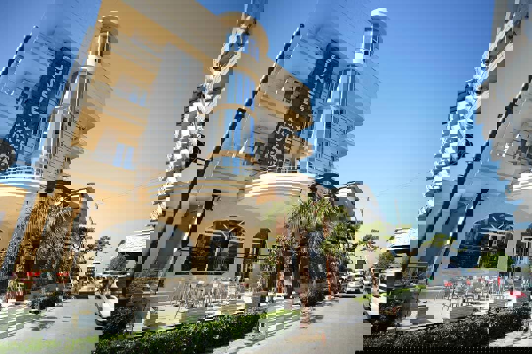 Sunset Hotel - Afbeelding 3