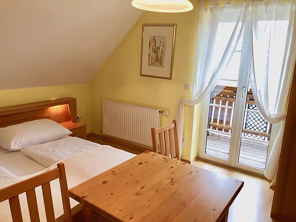 B20A405511729EAE35B5E4B198BC03BB