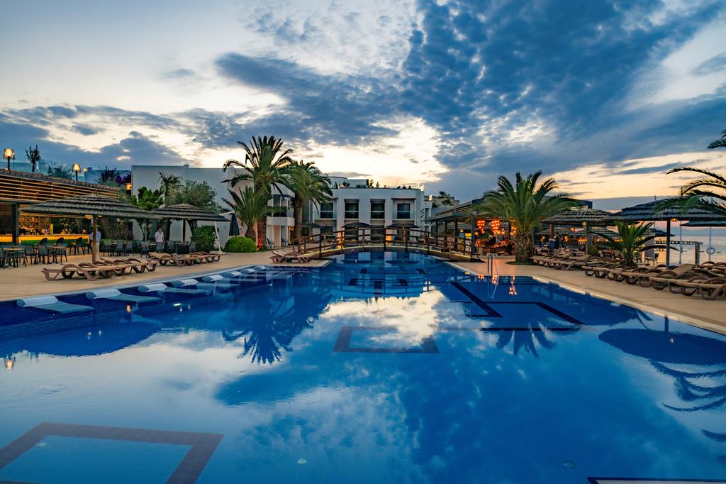 B3E0713DA9B4072220CF4D33B9E3C5B5