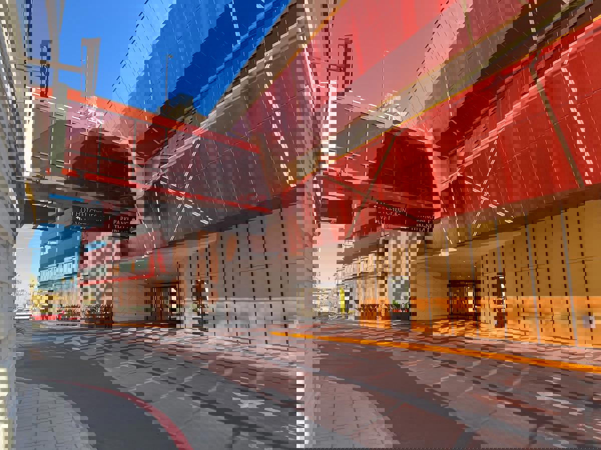 Ahern Luxury Boutique - Afbeelding 3