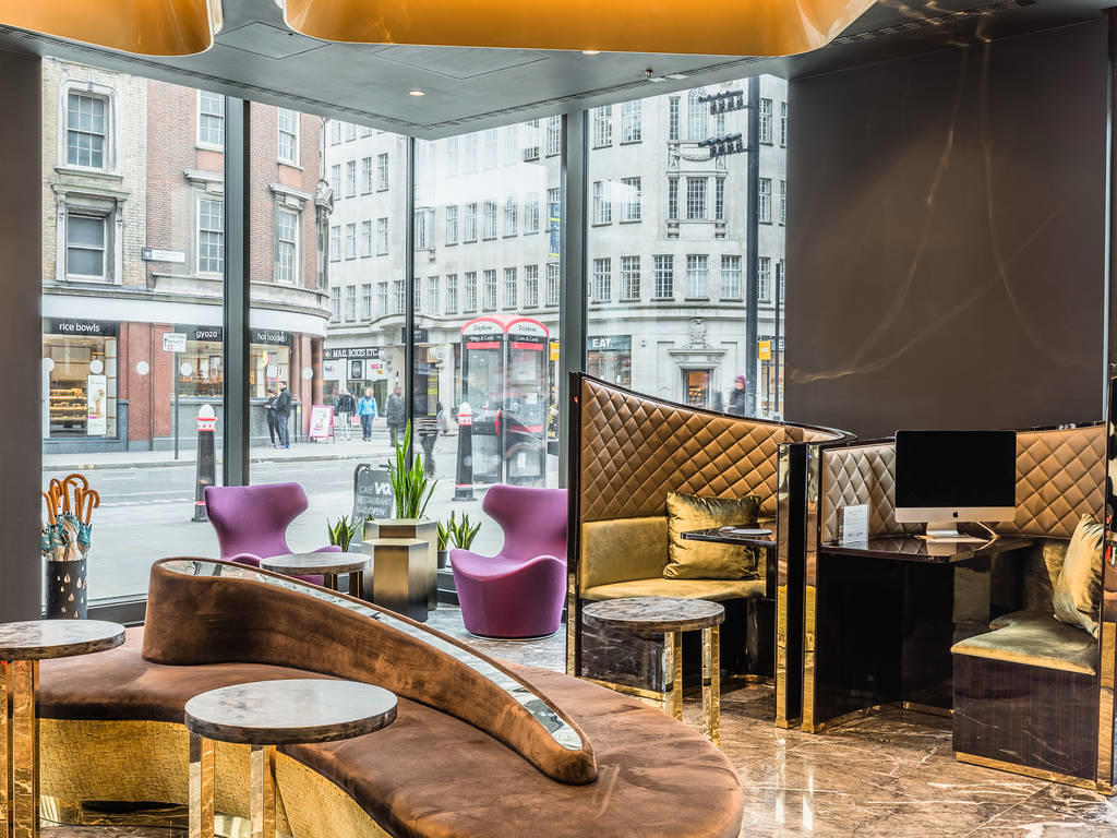 Saint - Afbeelding 2