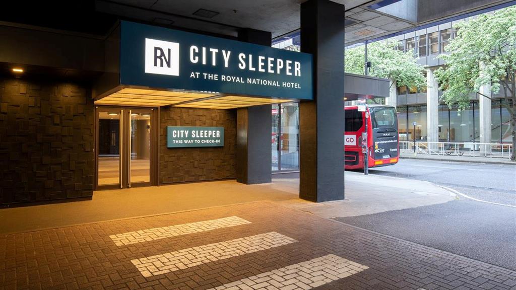 City Sleepers at Royal National - Afbeelding 2