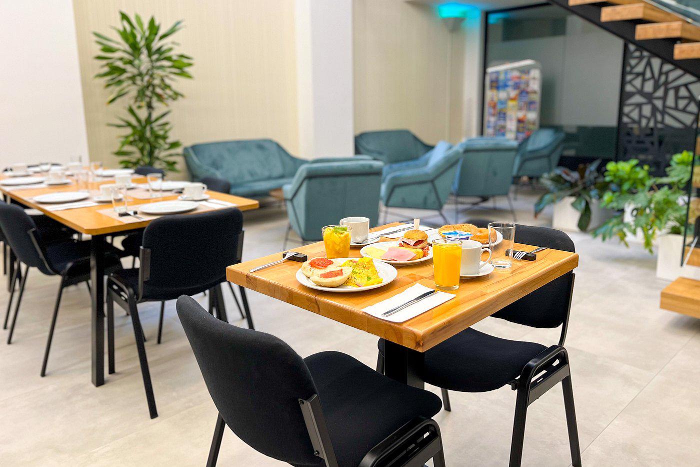 MG Poniente - Afbeelding 4