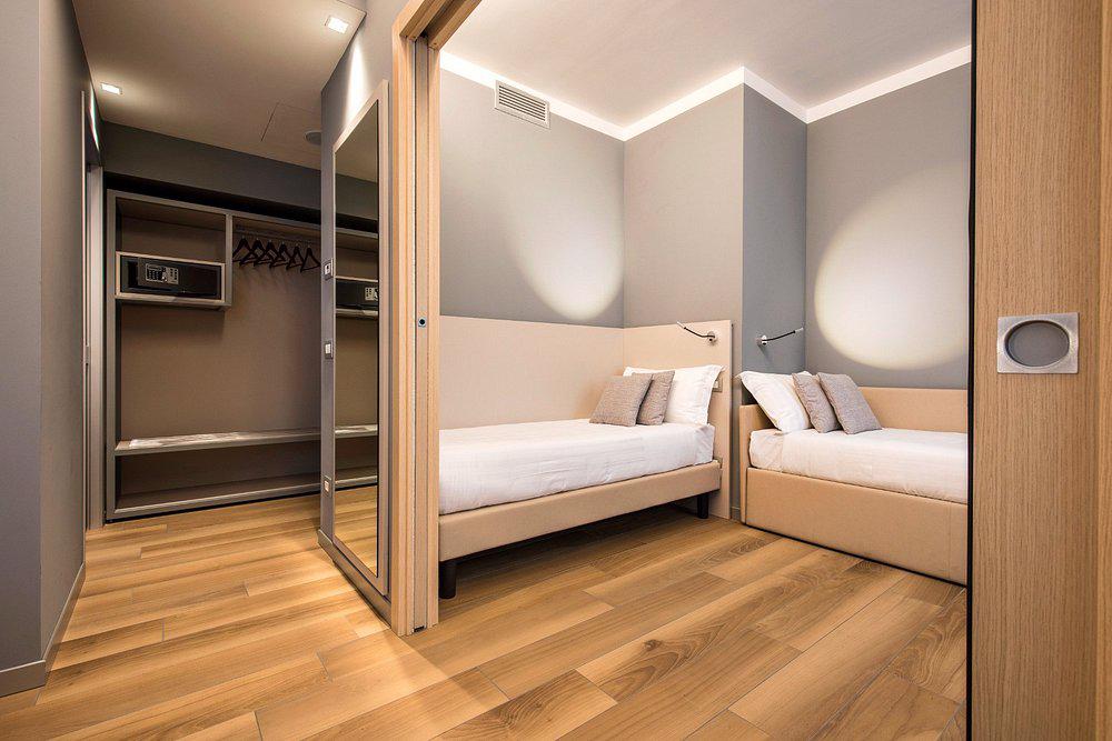 43 Station - Afbeelding 2