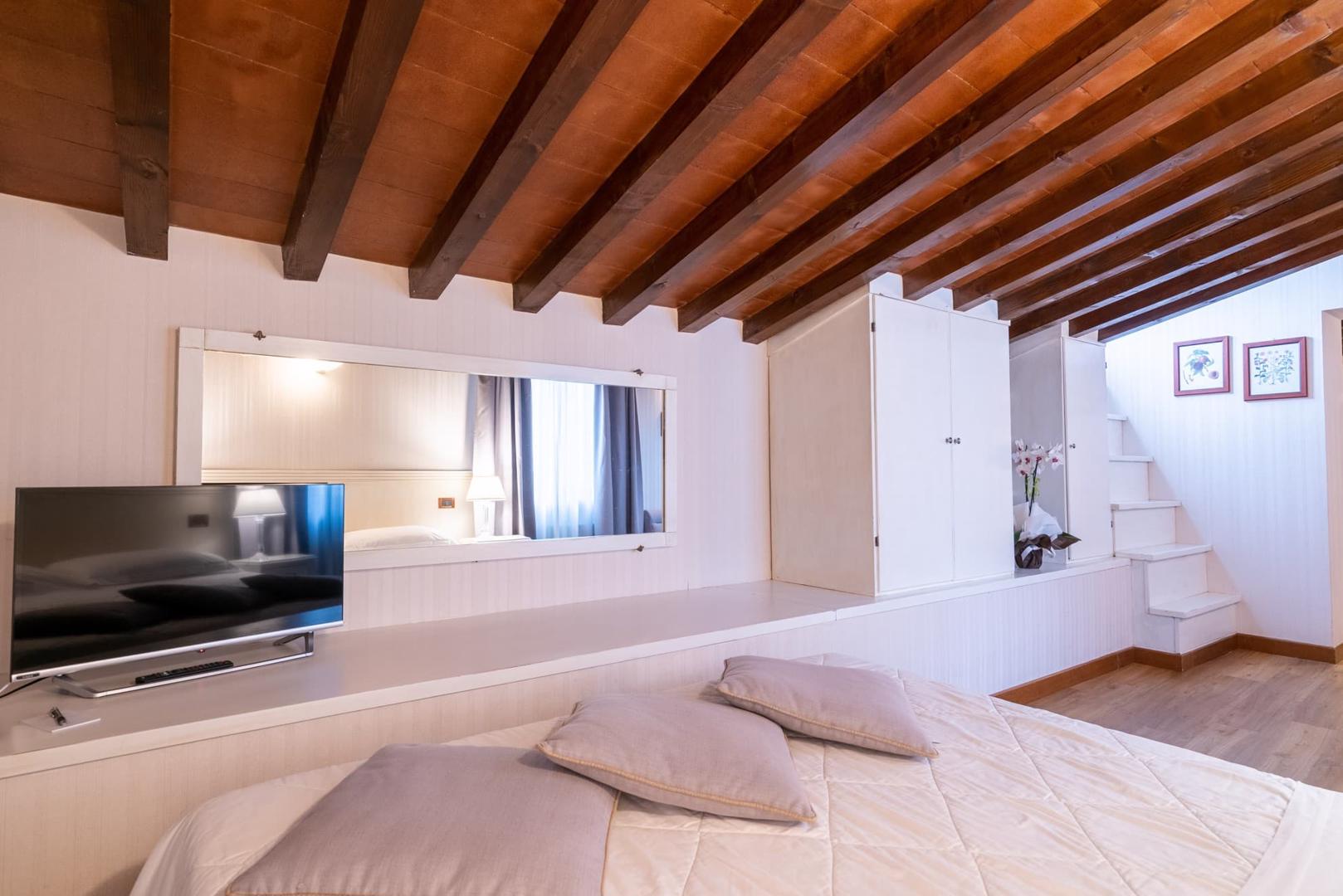 Strozzi Palace - Afbeelding 2