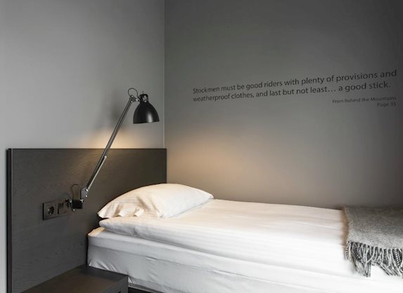 Skuggi - Afbeelding 2