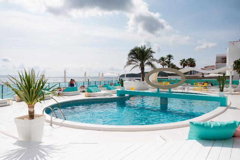 Ama Ibiza Beachfront Suites - Afbeelding 4