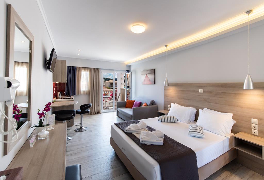 Aggelos Apartments & Deluxe Studios - Afbeelding 2