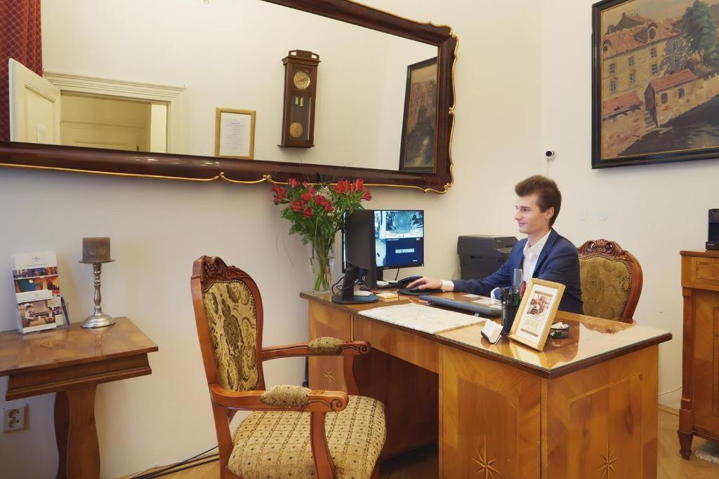 Josephine Old Town Square - Afbeelding 3