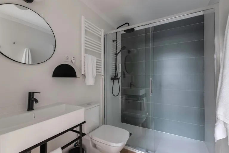 B48 Bilbao Abando Serviced - Afbeelding 2