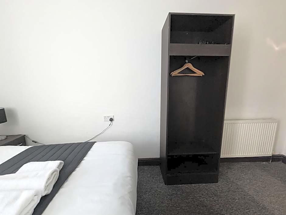 OYO Firs Lodge London Heathrow - Afbeelding 4