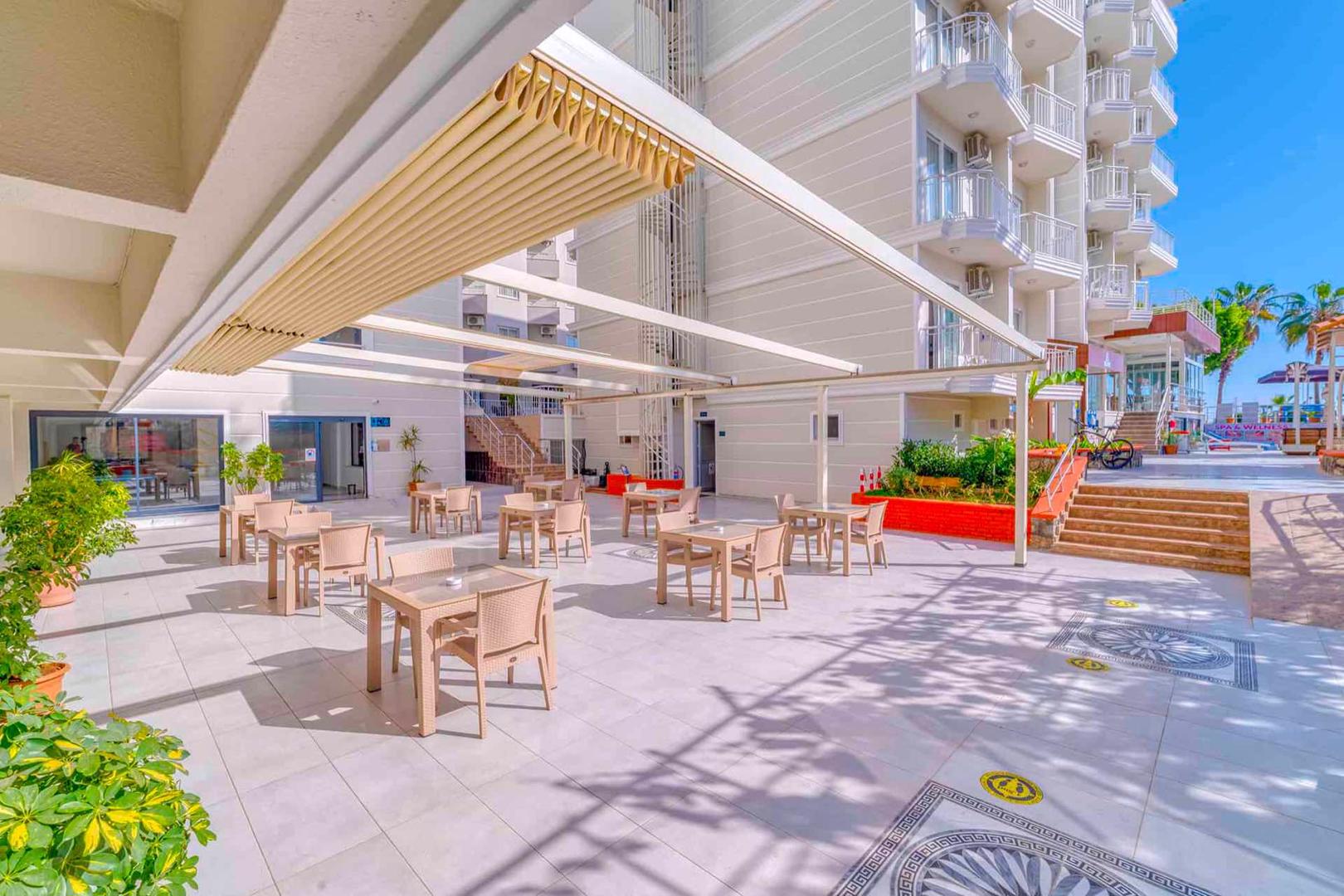 Kleopatra Melissa - Afbeelding 3