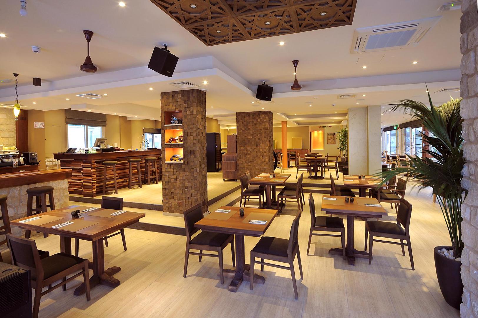 Nelia Gardens - Afbeelding 3