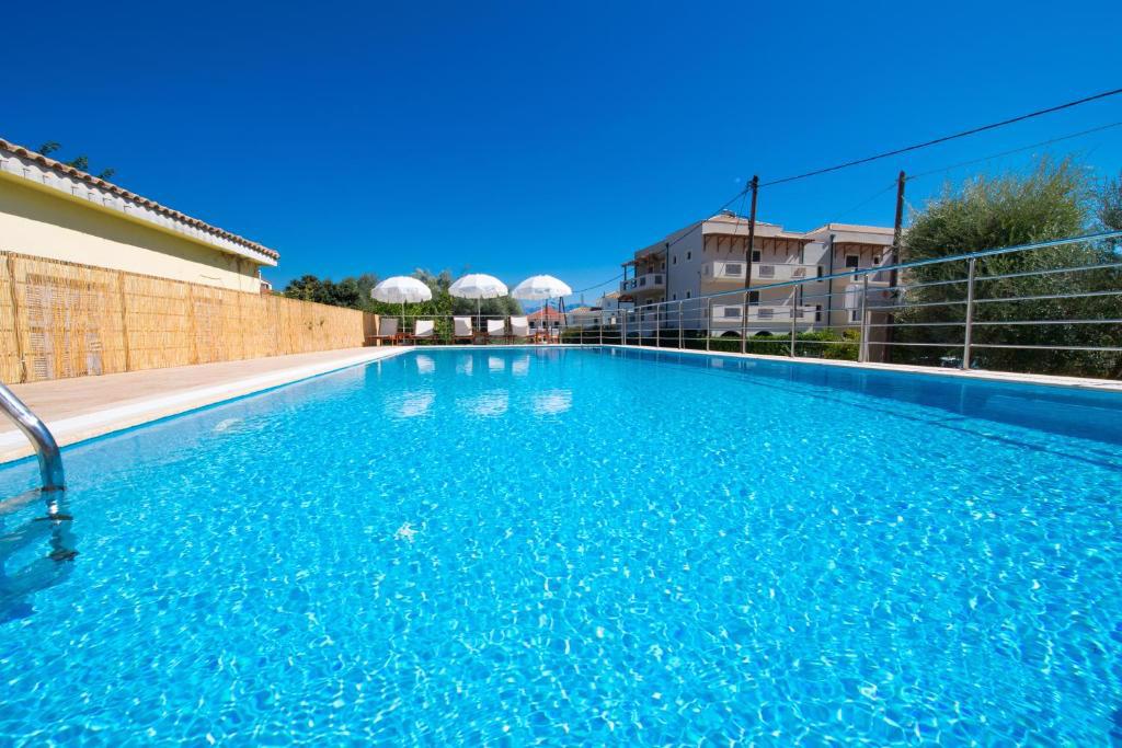 Summertime Inn - Afbeelding 2