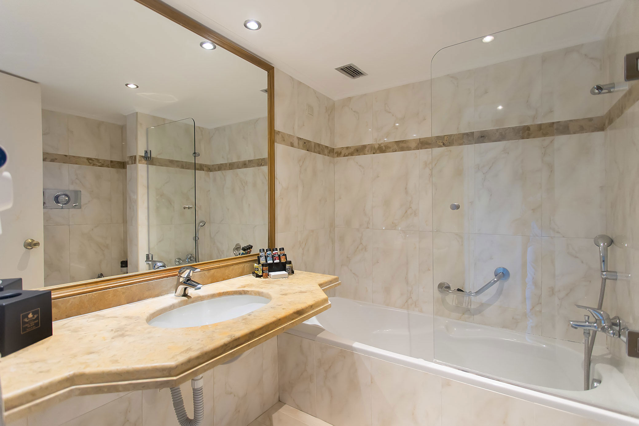 Fly & Go Corfu Holiday Palace - Afbeelding 2