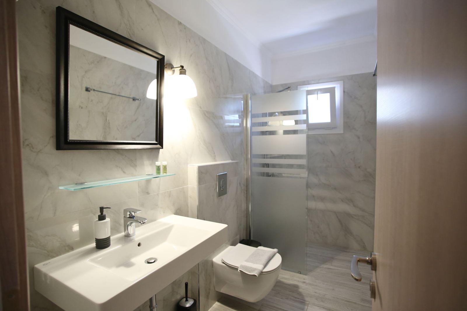 Fly & Go Phillipos Studios - Afbeelding 3