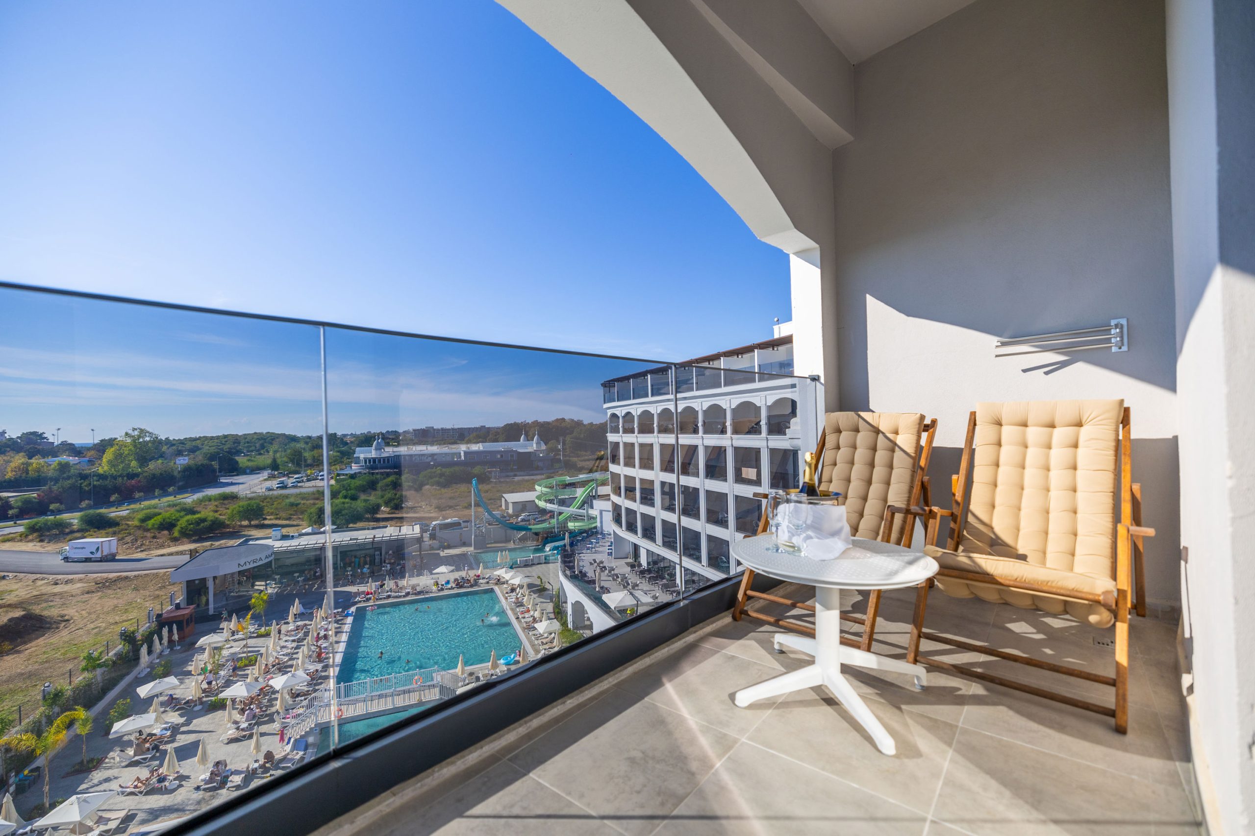 Side Moon Palace - Afbeelding 3