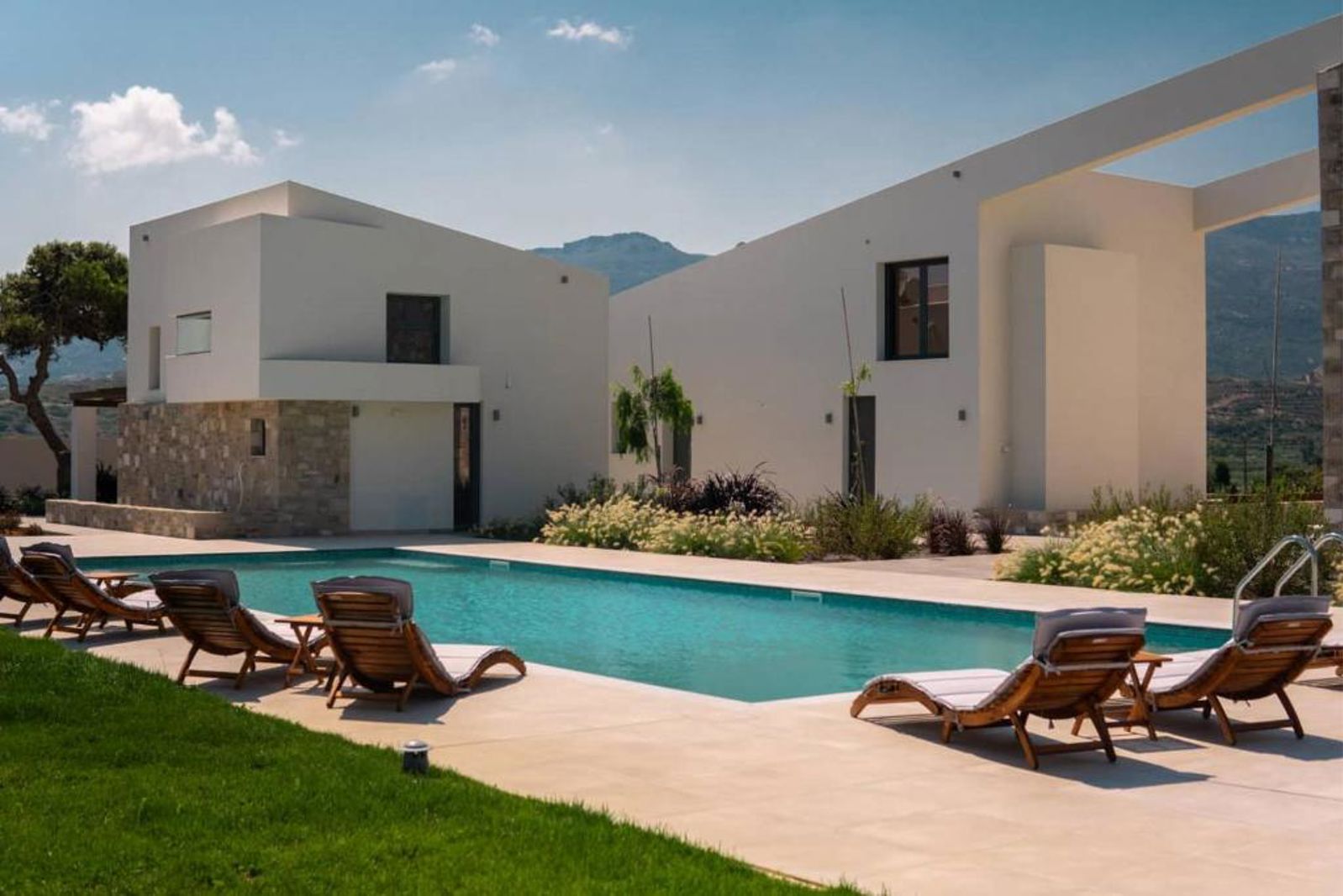 L1E13660A1W1600H1066-1