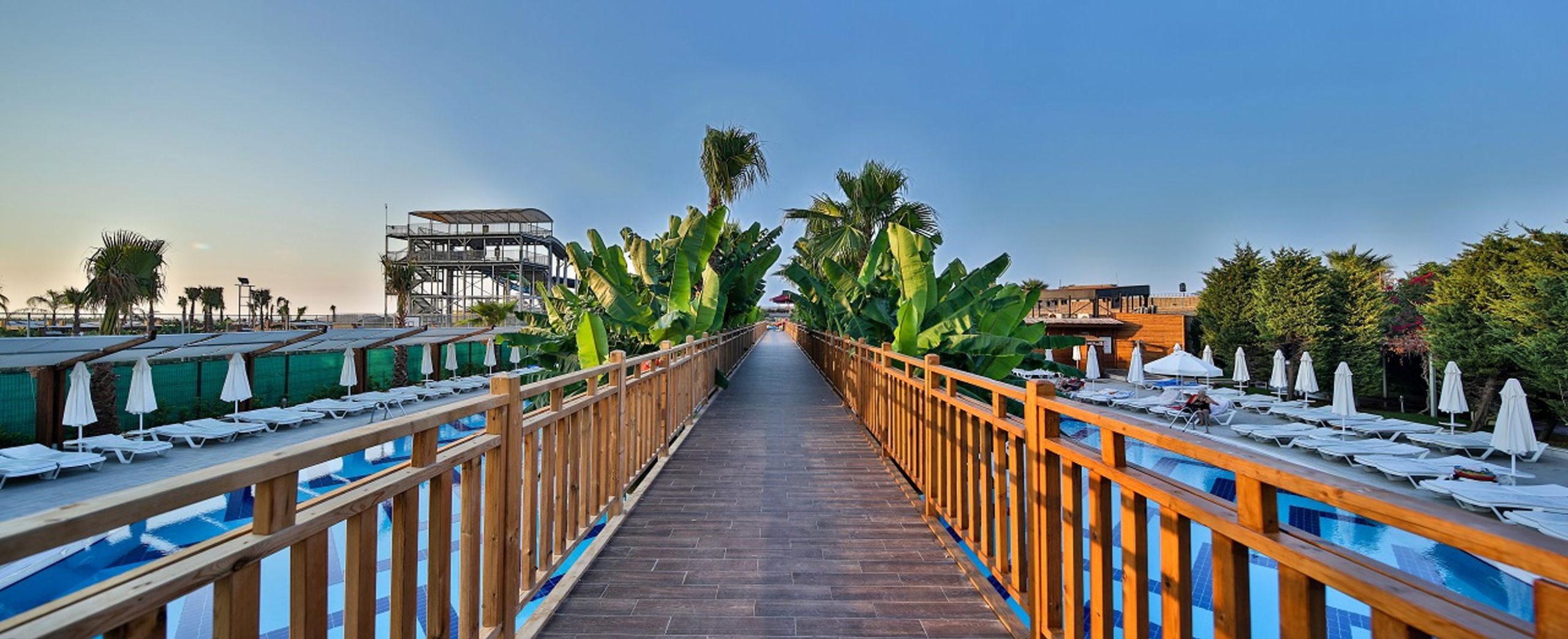 Saturn Palace - Afbeelding 4