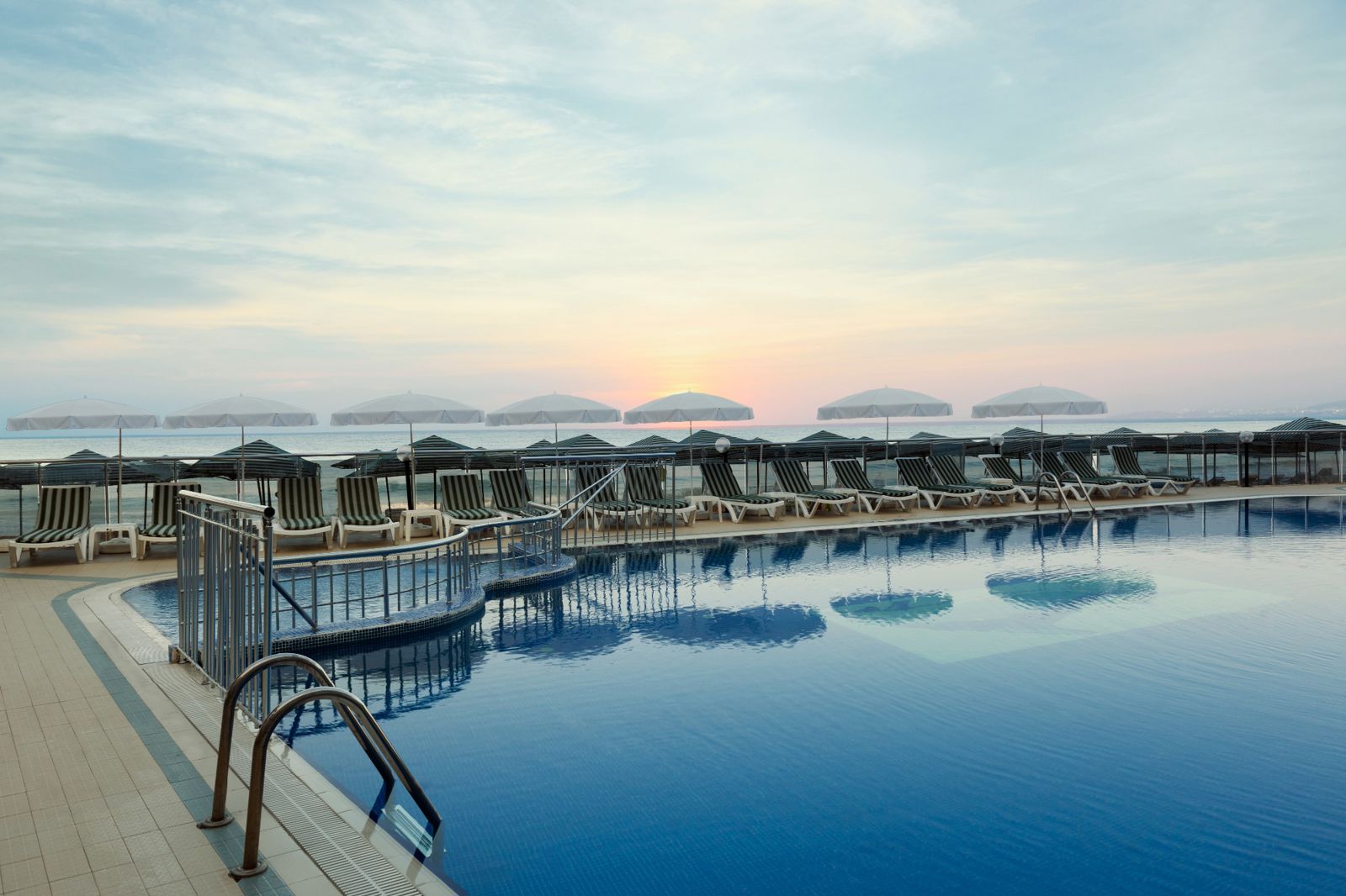 Aska Just In Beach - Afbeelding 2