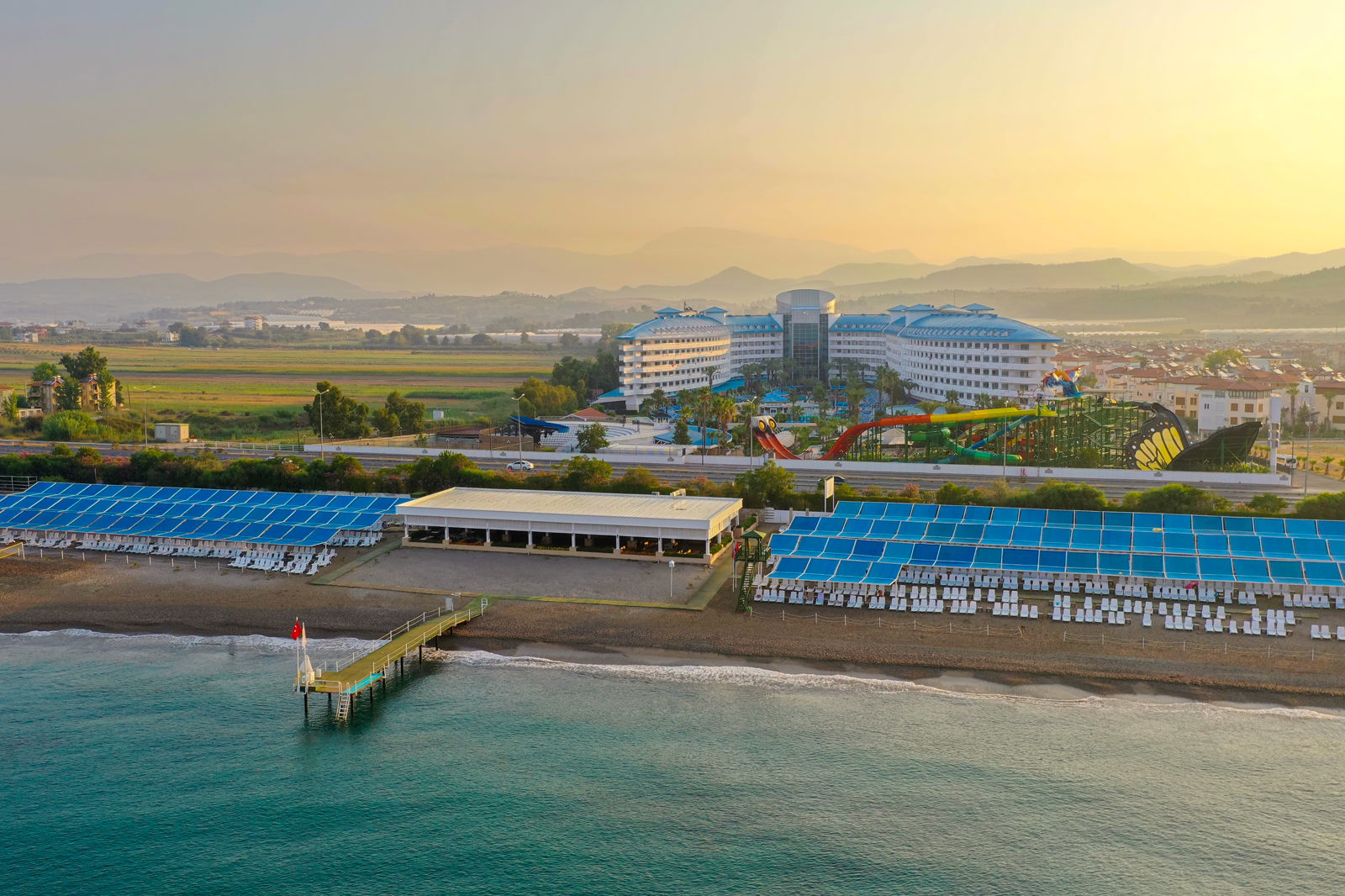 Crystal Admiral Resort - Afbeelding 2