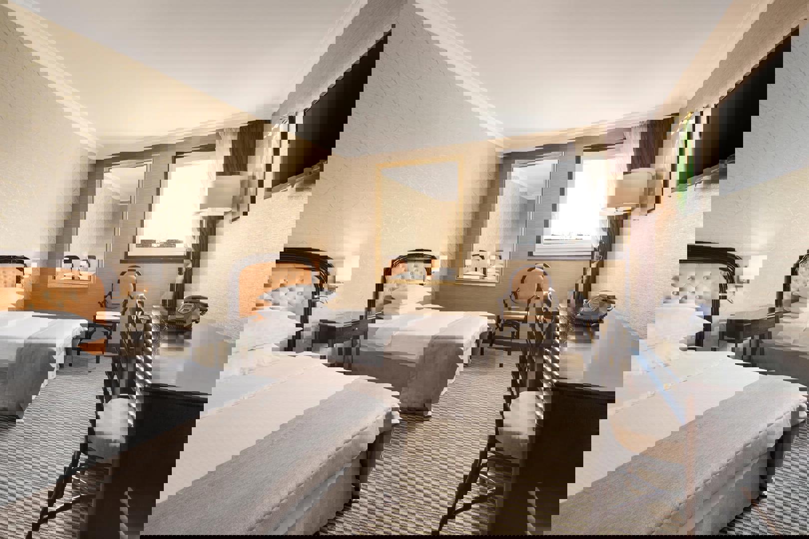 Ramada by Wyndham Sofia City Center - Afbeelding 2