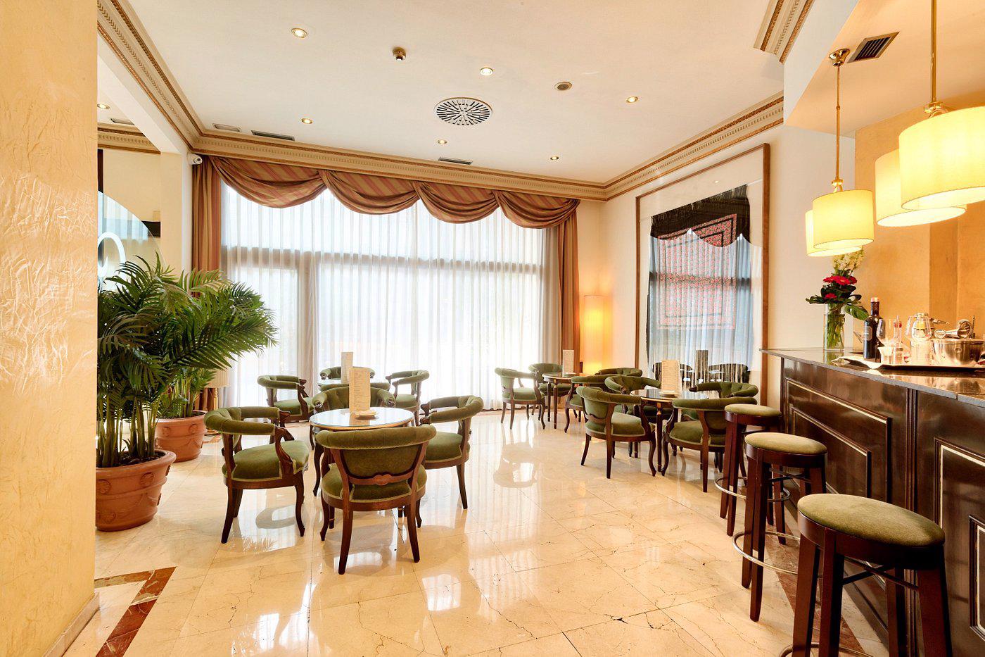 Roger De Lluria - Afbeelding 4