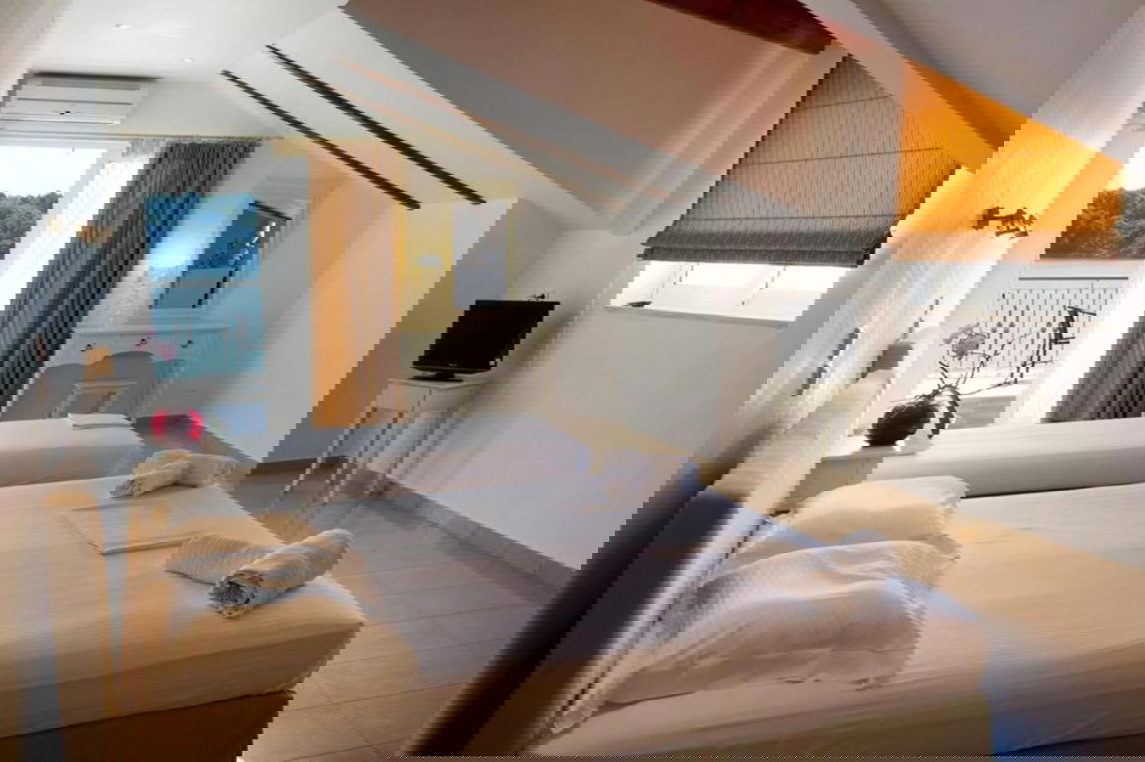 Studio Akrogiali Studios - Afbeelding 2