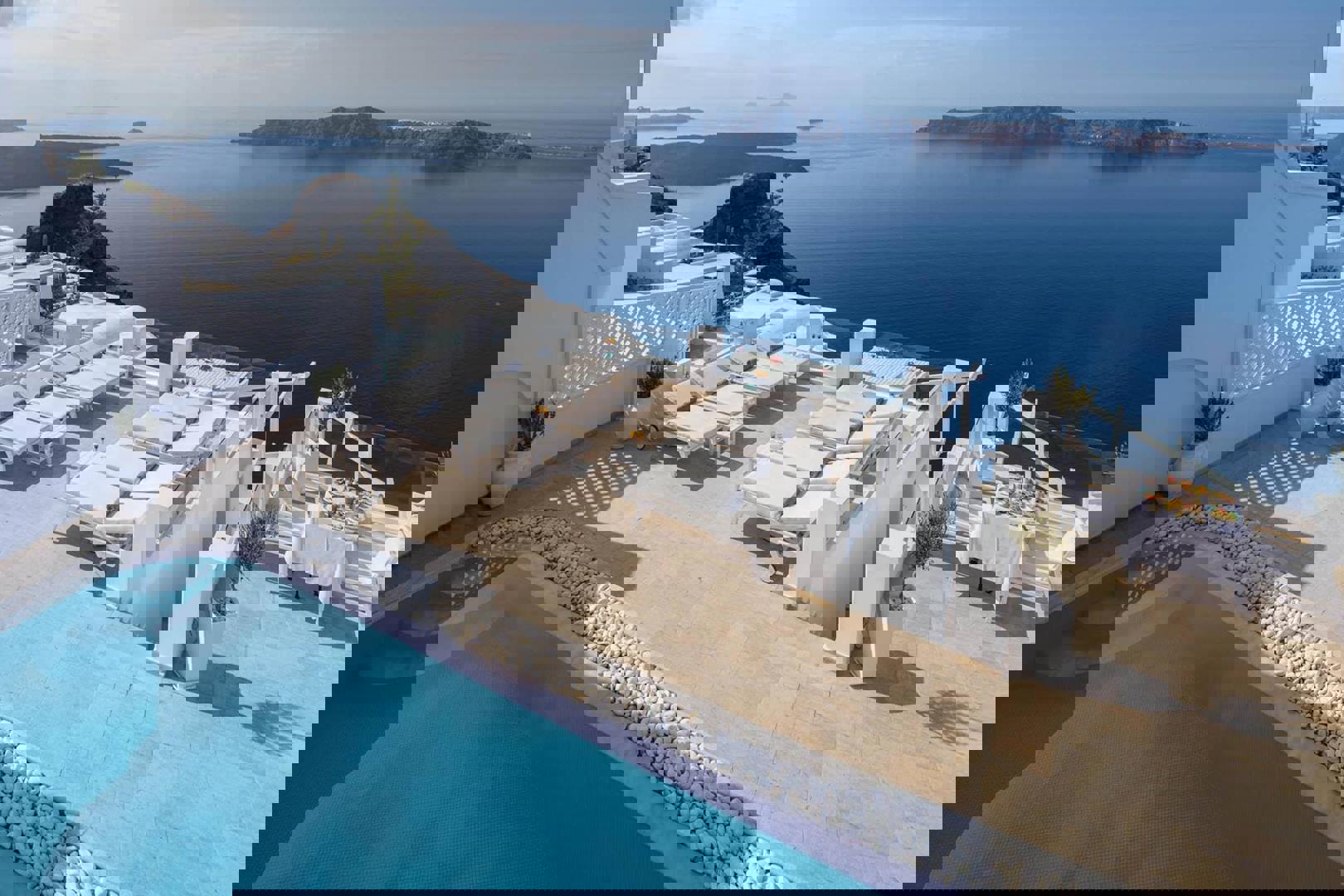 Above Blue Suites - Afbeelding 4