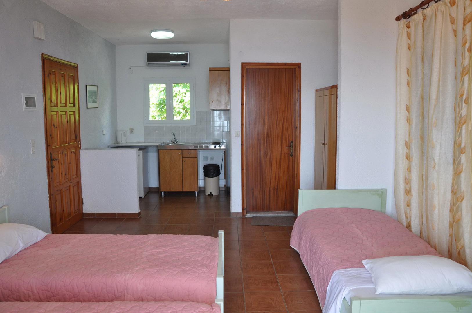 Yiannis - Afbeelding 2