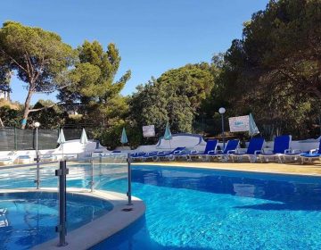 {"pt":"Piscina","en":"Pool"}